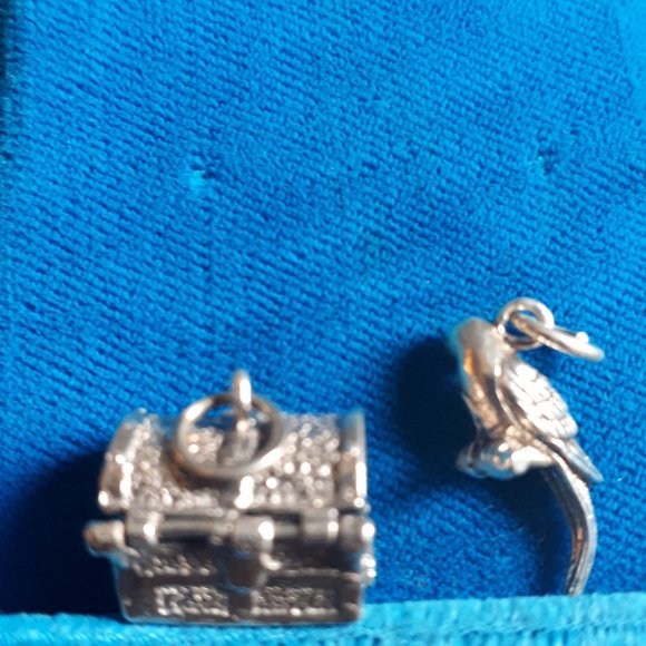 Charms - Lot of Two Sterling - One Pirate Chest with Enamel Parrot - One Parrot - Picture 3 of 3
